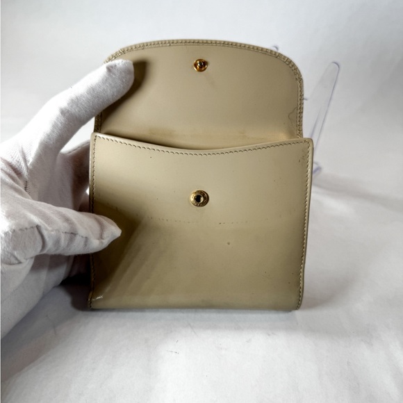 Gucci Beige Leather Bifold Wallet w/ Gold Horsebit G-Made in Italy-Box & Dusty - Picture 9 of 15